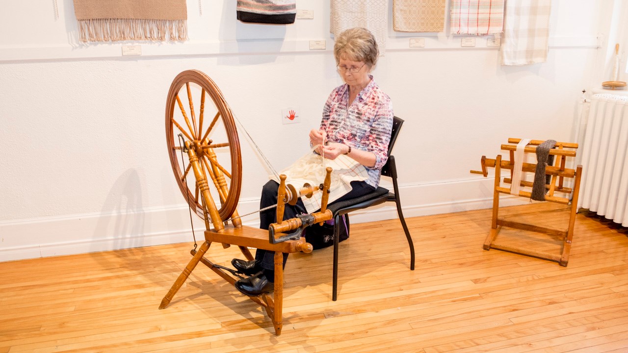Le Cercle de Fermières St-Georges démontre son savoir-faire ancestral lors d'ateliers