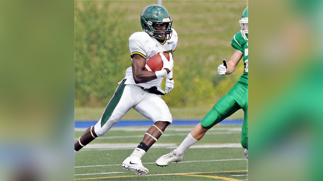 Le joueur demi défensif des Condors du Cégep Beauce-Appalaches, Murura Amani Malinda, poursuivra sa carrière de football avec le Rouge et Or de l’Université Laval.