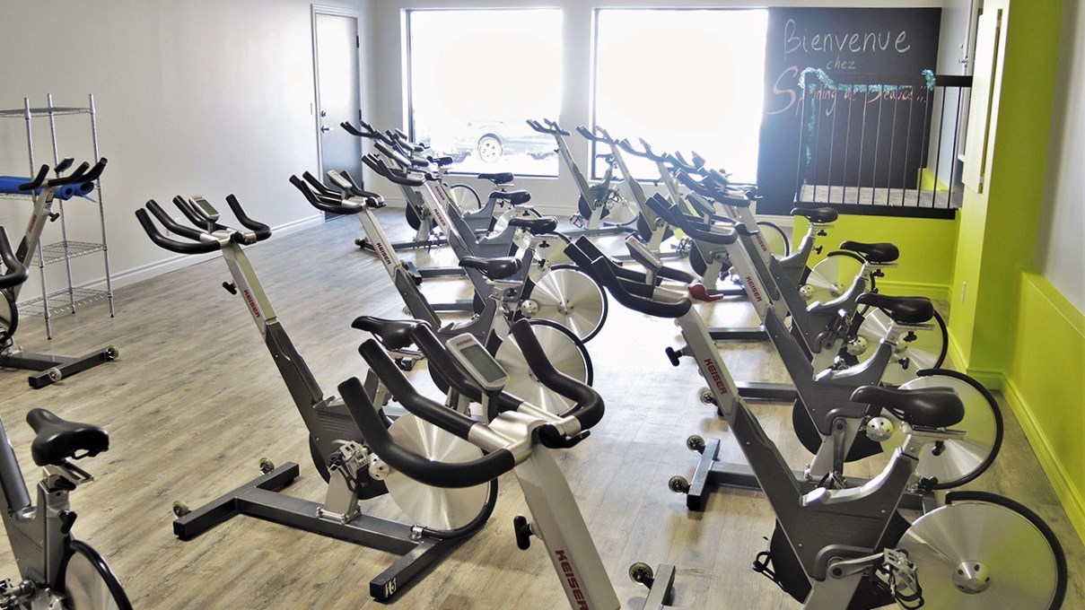 Spinning de Beauce offrira dans son nouvel environnement, situé dans les locaux du Studio Santé Gym 24 h de Saint-Georges, des cours de spinning, de cardio-rameur, de pilates, de stretching et d'entraînement Essentrics.