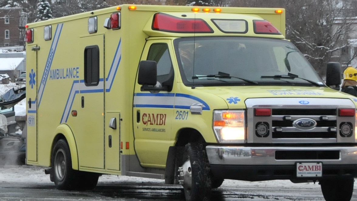 Un homme de 50 ans blessé à Beauceville dans un accident de motoneige