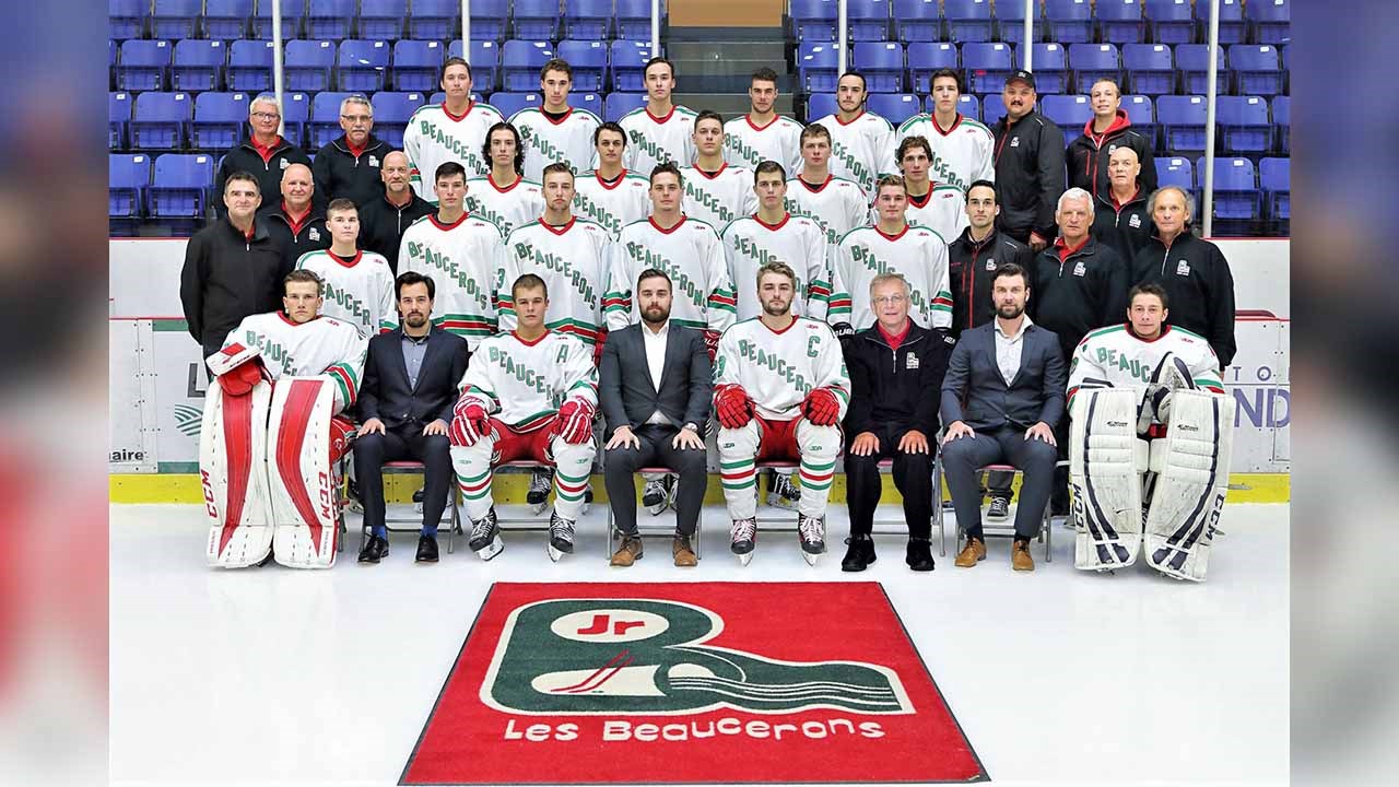 L'équipe de hockey 2017-2018 des Beaucerons de Sainte-Marie.