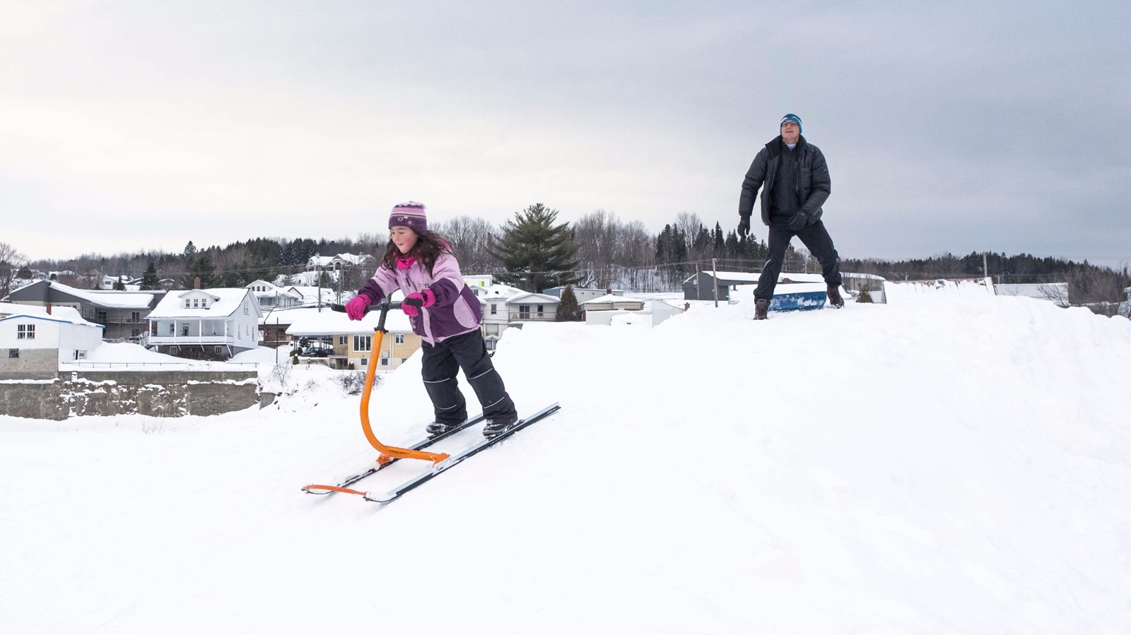 La trottinette des neiges s’invite à l’île Ronde, la population est sous le charme