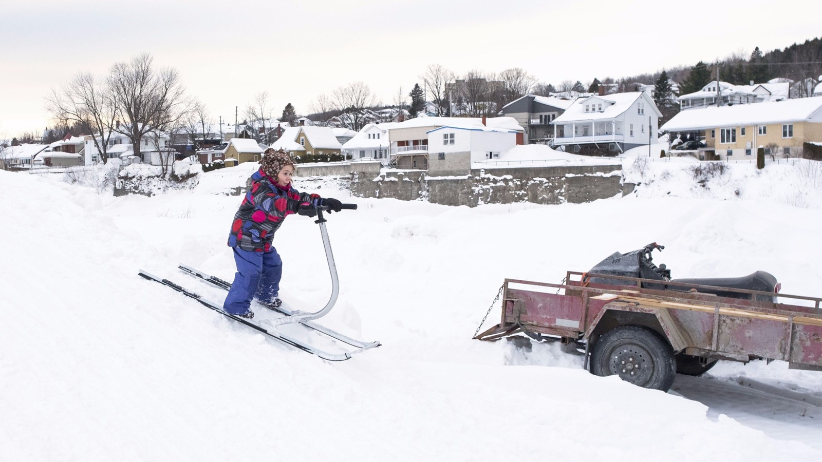 La trottinette des neiges s’invite à l’île Ronde, la population est sous le charme