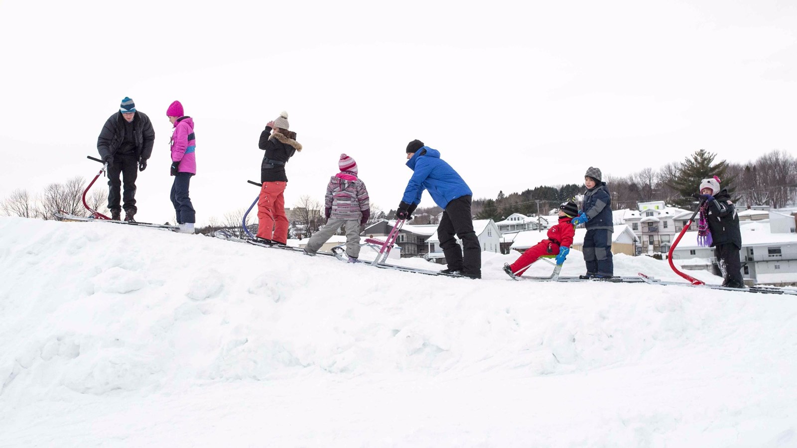 La trottinette des neiges s’invite à l’île Ronde, la population est sous le charme