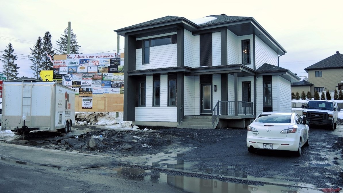 L'extérieur de la maison Moisson Beauce 2017 située au 8507, 14e avenue à Saint-Georges.