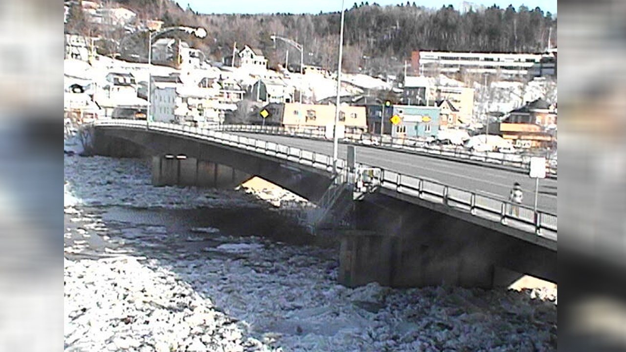 Cette photo a été prise par le système de surveillance de la rivière Chaudière du COBARIC vers 15 h 50.
