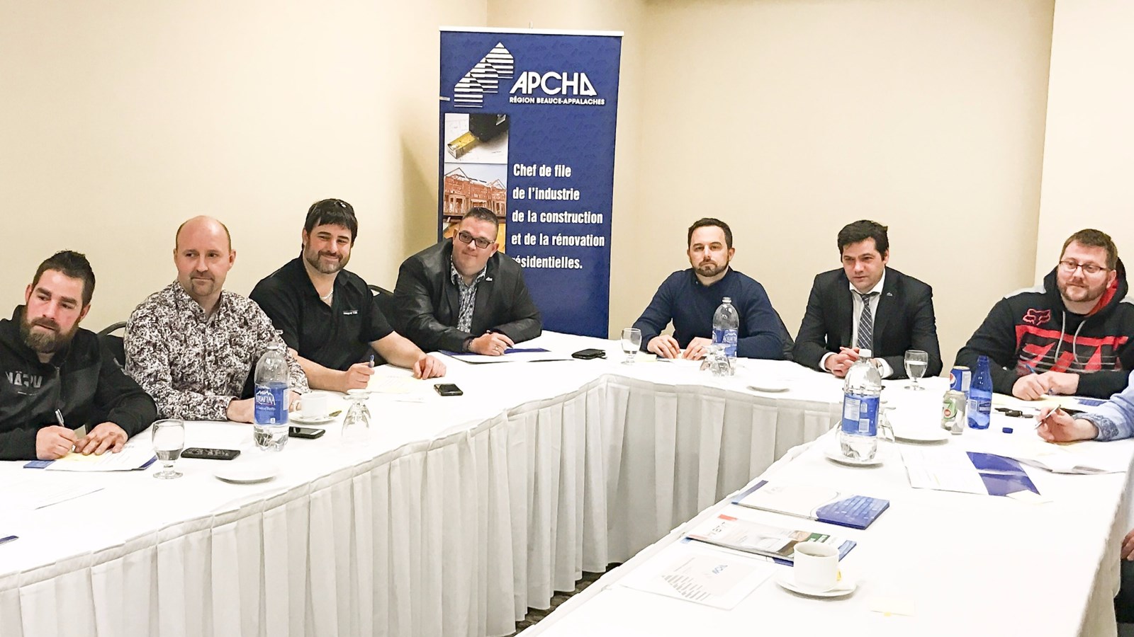 L'APCHQ a rencontré une dizaine d'entrepreneurs locaux à Saint-Georges hier, pour prendre le pouls des enjeux du milieu de la construction dans la région.