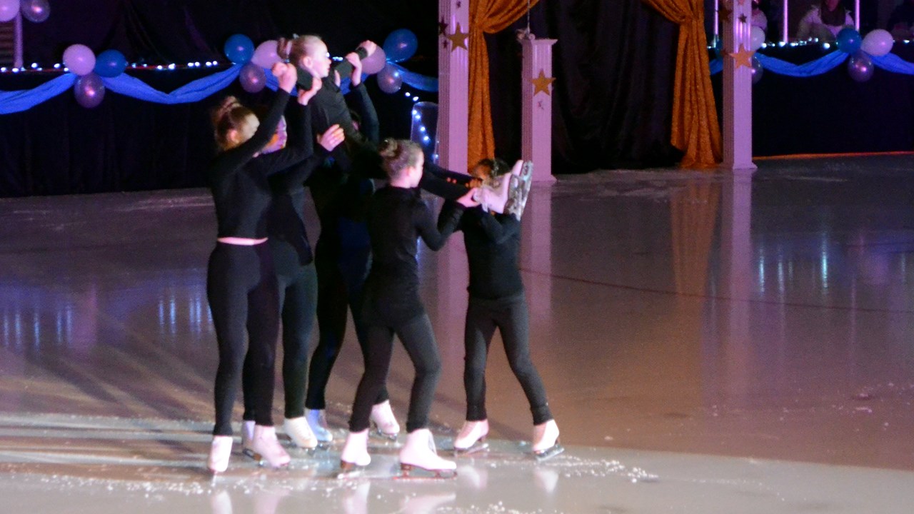 Près de 300 personnes au spectacle des 40 ans des Sarcelles de Saint-Éphrem