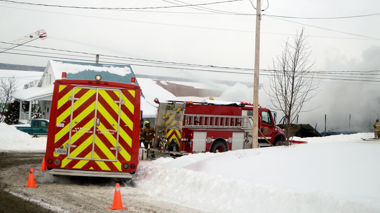 Incendie majeur aux Équipements Lapierre de Saint-Ludger