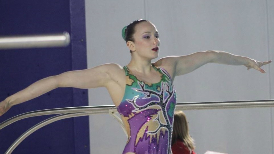 Démonstration d'Andrée-Anne Côté et l'équipe nationale de nage synchronisée au Championnat canadien de qualification