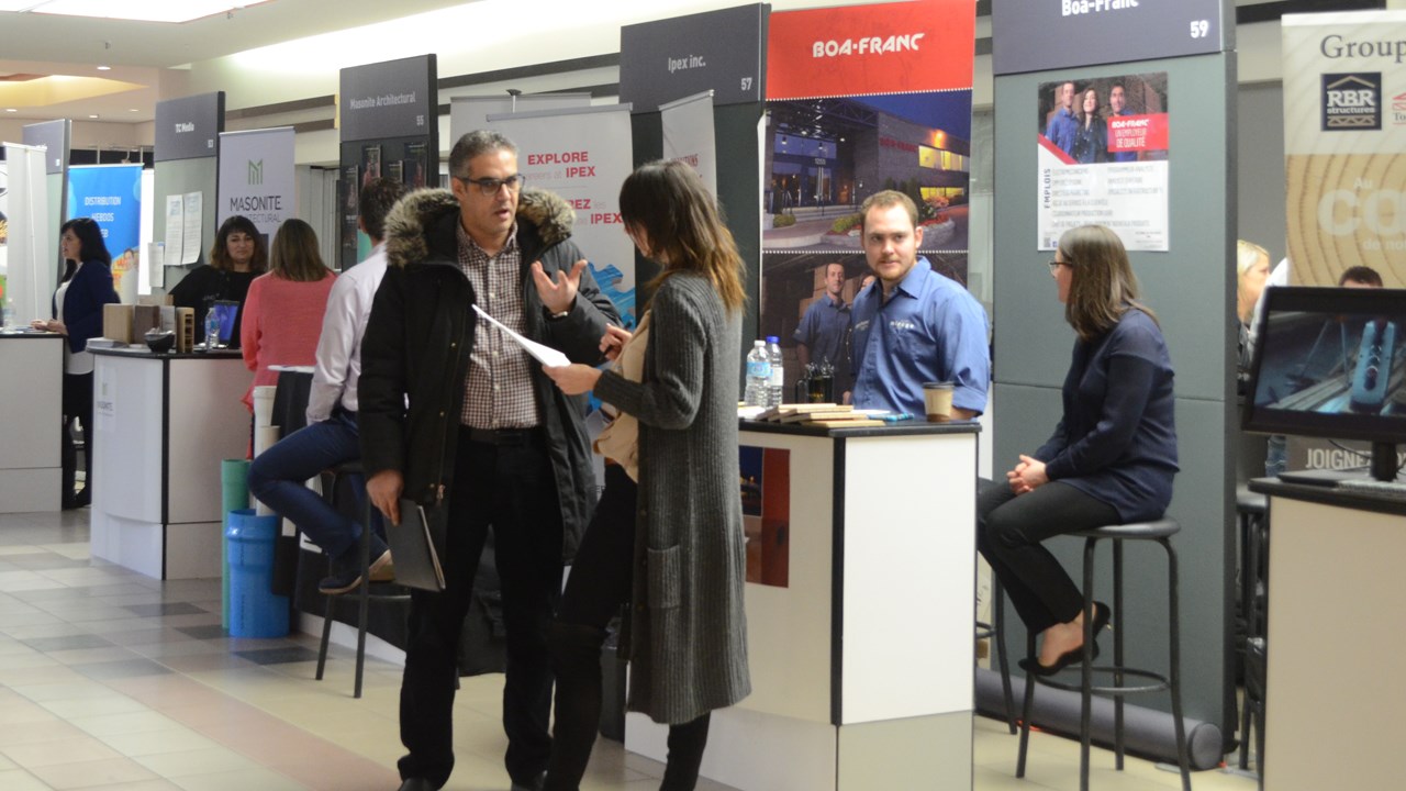 La Foire de l'emploi bat son plein au Carrefour Saint-Georges