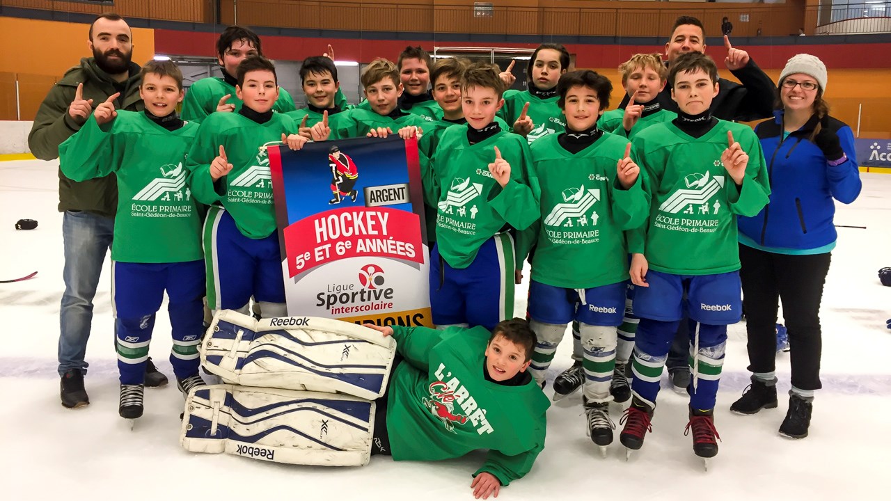 Succès du championnat de hockey primaire de la CSBE