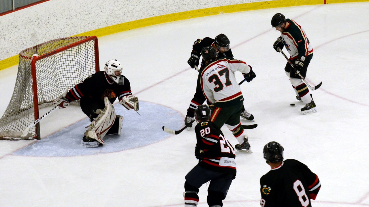 Le Danplex à une seule victoire du championnat de la LHBBF