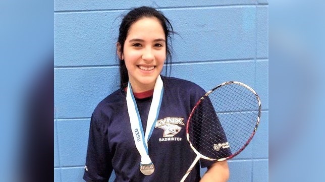 Maria Fe Ramos-Solis, finaliste en badminton simple féminin catégorie benjamin au championnat du RSEQ.