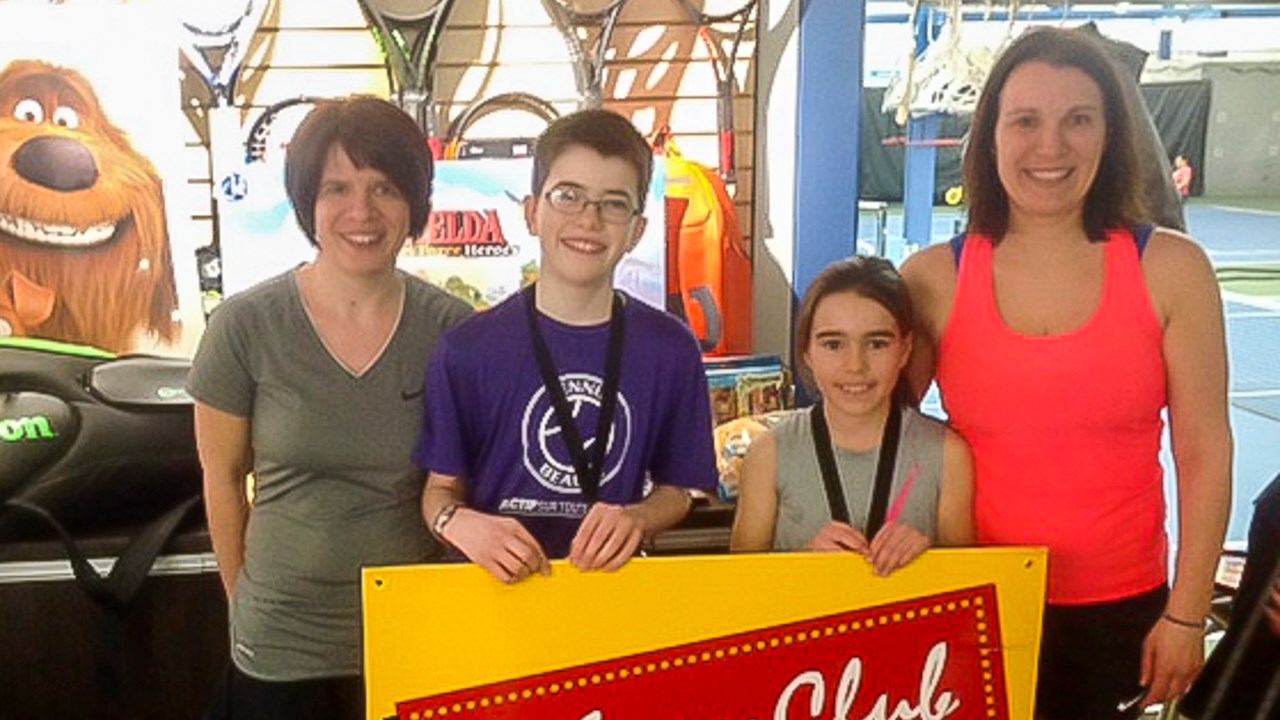 Succès du tournoi parents-enfants Vidéotron organisé par Tennis Beauce
