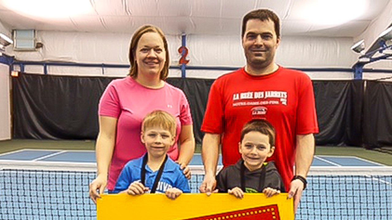 Succès du tournoi parents-enfants Vidéotron organisé par Tennis Beauce