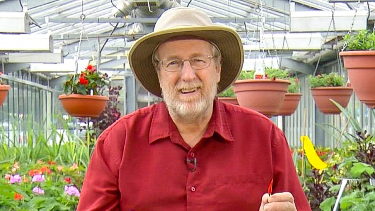 L’auteur et jardinier Larry Hodgson de passage à Saint-Benoît pour une conférence en horticulture
