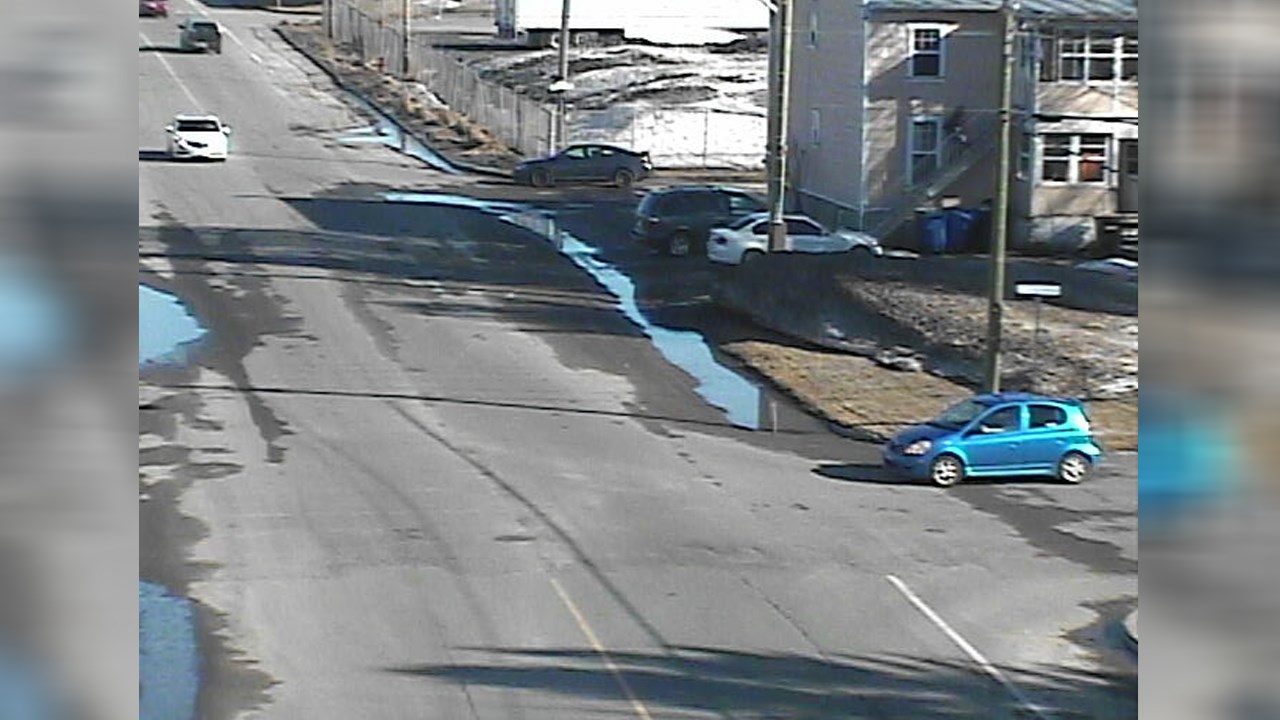 Le pont à Saint-Joseph demeure fermé malgré la baisse de la rivière Chaudière