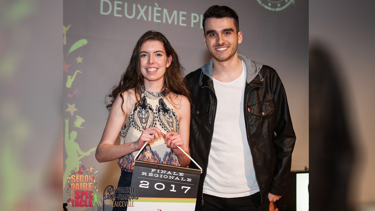 2e place Interprétation : Cassadra Dion (polyvalente de Saint-Georges) pour son interprétation de « J’ai demandé à la lune » d’Indochine.