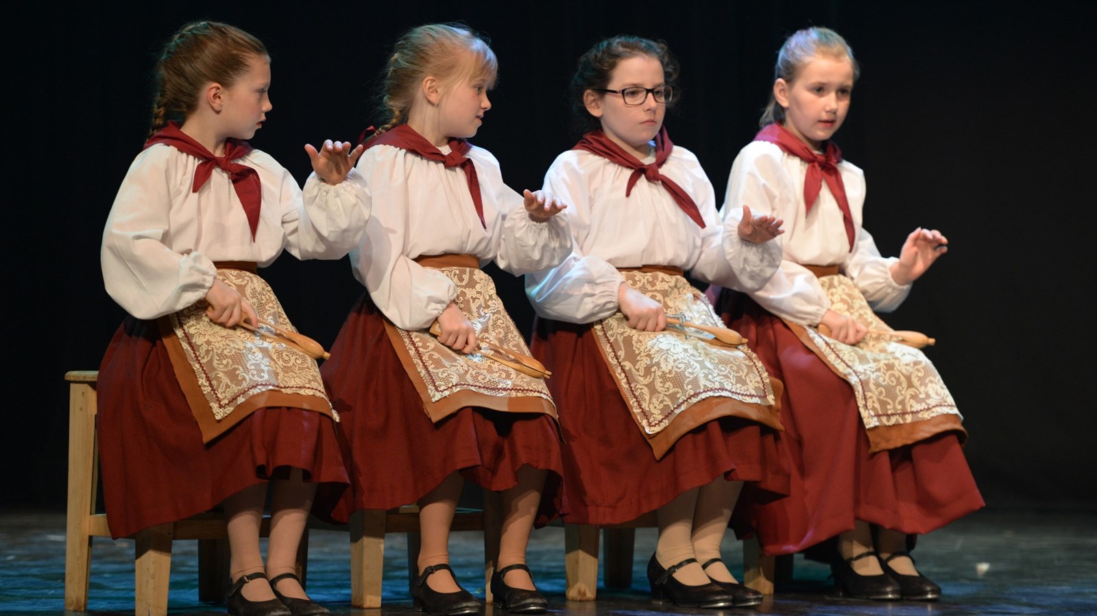 Le 41e spectacle annuel de l'école de danse Manigance de Sainte-Marie avait lieu le samedi 29 avril 2017.