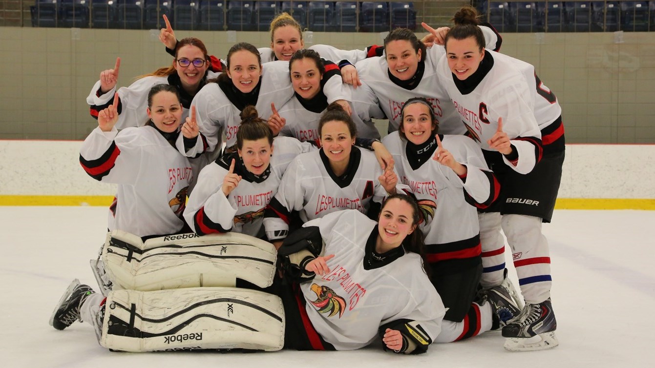 Les Plumettes ont affronté Les Pouliches en finale C. Les Plumettes l'ont emporté au compte de 5-3.