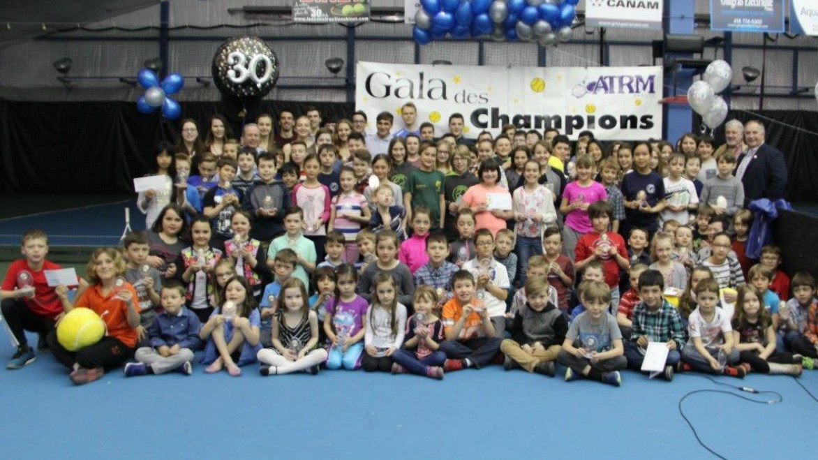 L’ATRM (Association de Tennis et Racquetball mineur de Saint-Georges) présentait  son gala annuel de fin de saison ce samedi 6 mai. Plusieurs parents et enfants étaient présents à l’événement afin de couronner une autre belle saison.