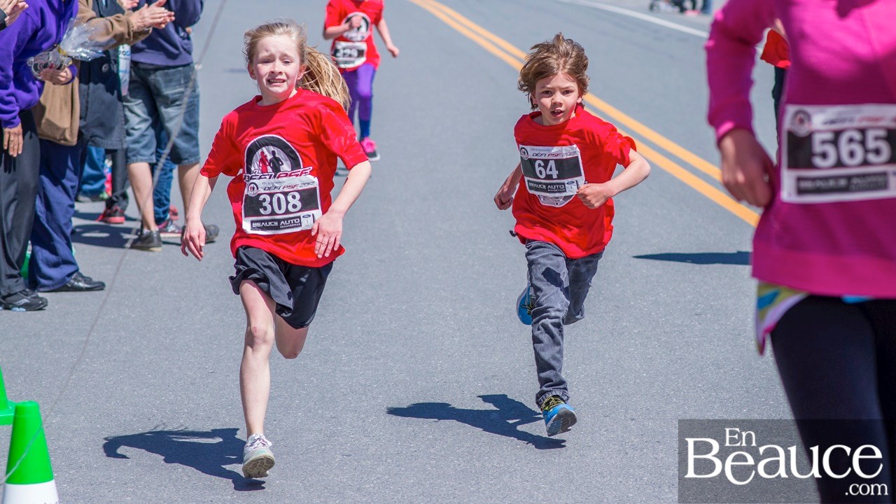 Environ 200 enfants ont couru le 2 km du Défi PSF, pour la grande joie des spectateurs