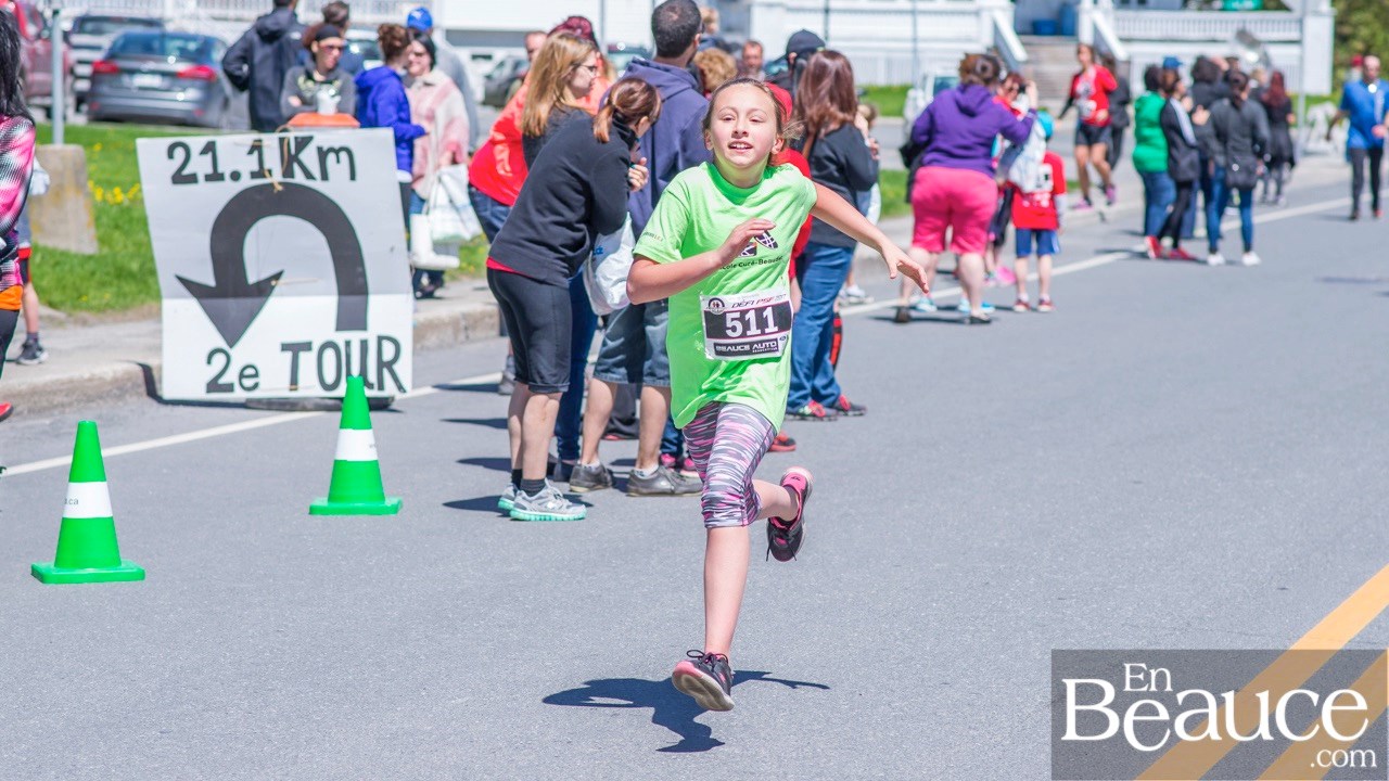 Environ 200 enfants ont couru le 2 km du Défi PSF, pour la grande joie des spectateurs