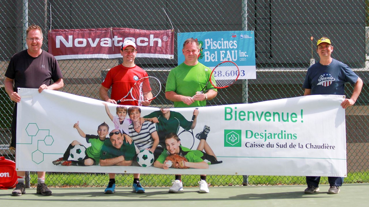Homme A - Marco Rodrigue (organisateur), Maxime Drouin (Gagnant), Charles Busque (Finaliste), Francis Veilleux (organisateur)

