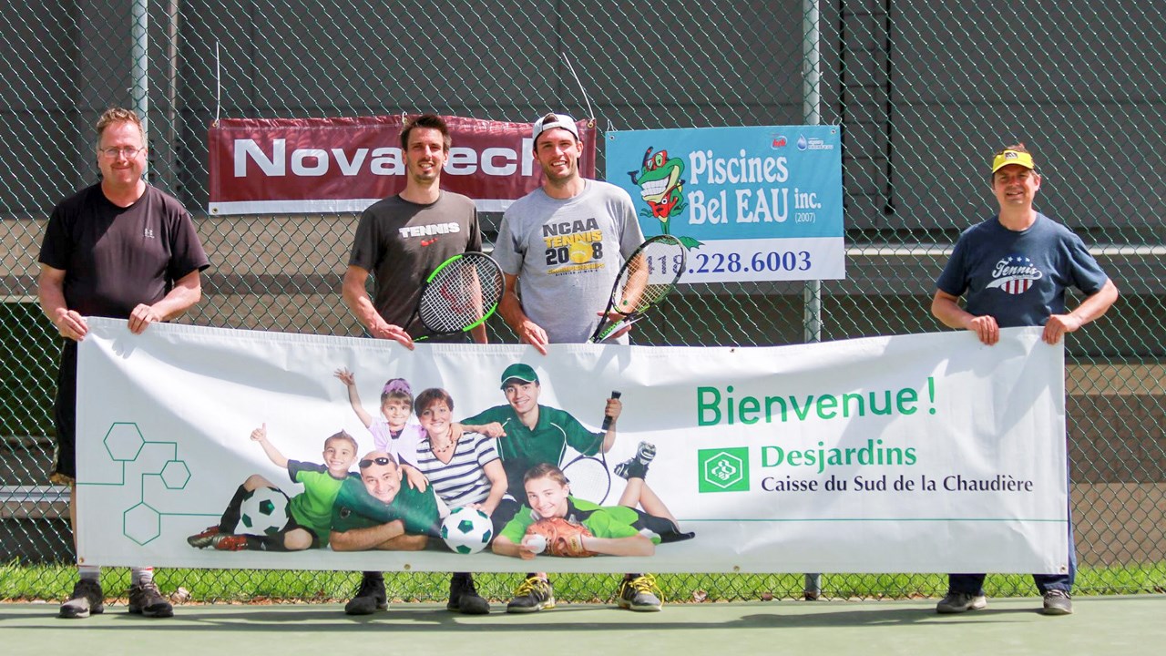 Homme AA - Marco Rodrigue (organisateur), Jean-Philippe Deblois (finaliste), Justin Loiselle Laflamme (Gagnant), Francis Veilleux (organisateur)