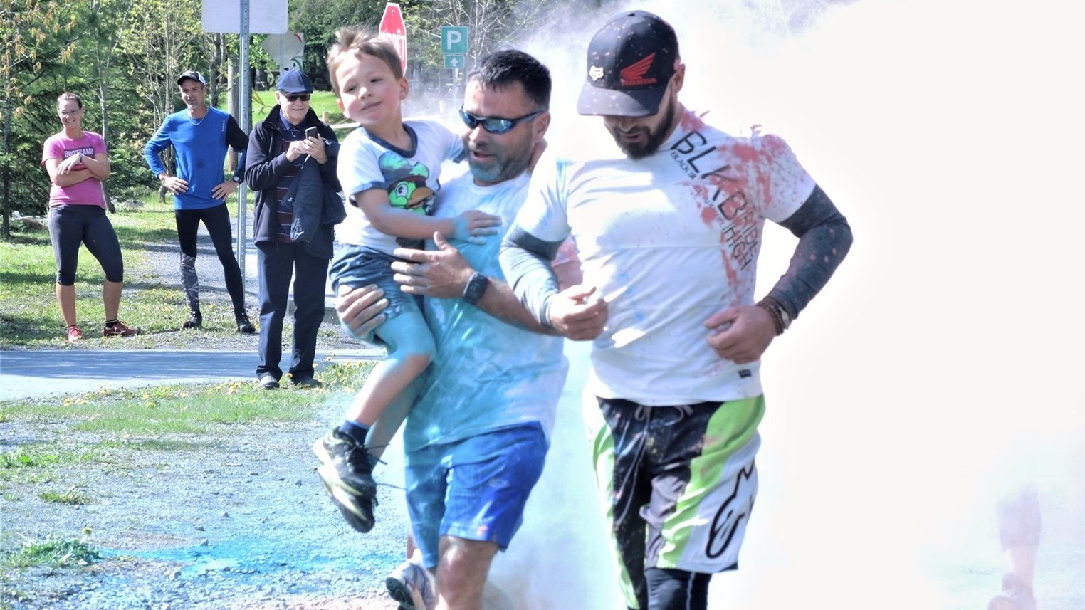 Succès pour la deuxième édition de la course colorée déguisée au Parc des Sept-Chutes