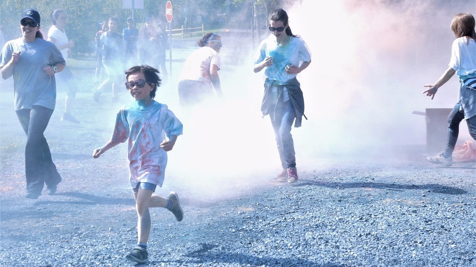 Succès pour la deuxième édition de la course colorée déguisée au Parc des Sept-Chutes