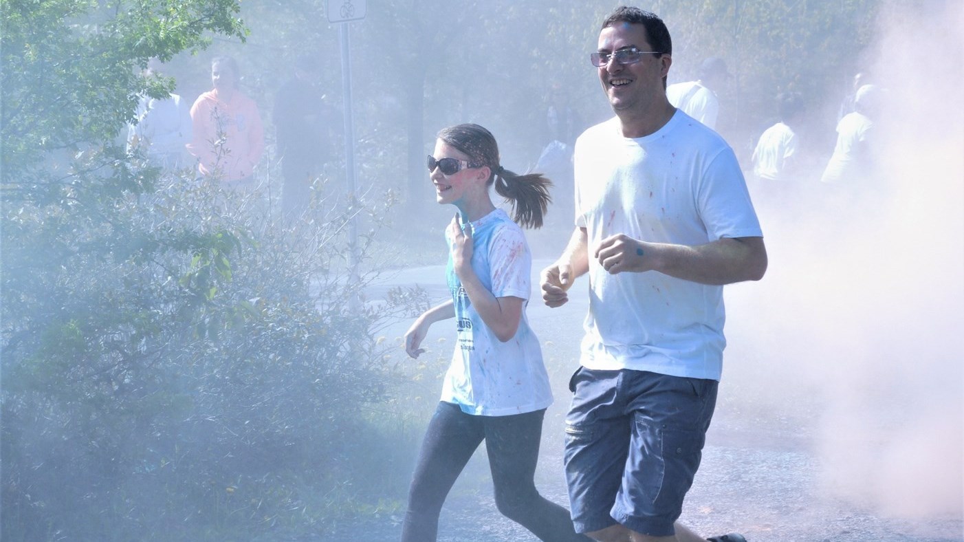 Succès pour la deuxième édition de la course colorée déguisée au Parc des Sept-Chutes