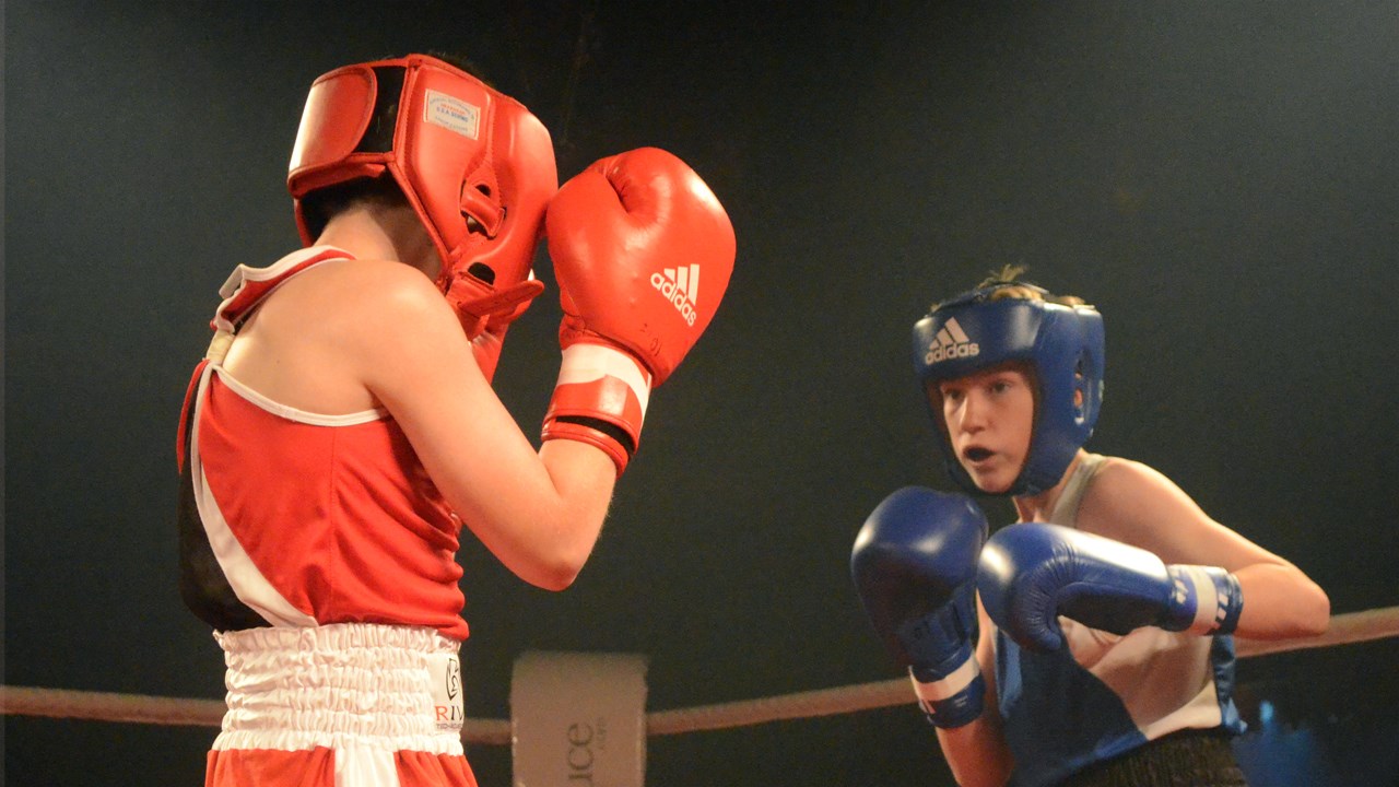 Plus de 850 personnes assistent au Super gala de boxe Dooly's