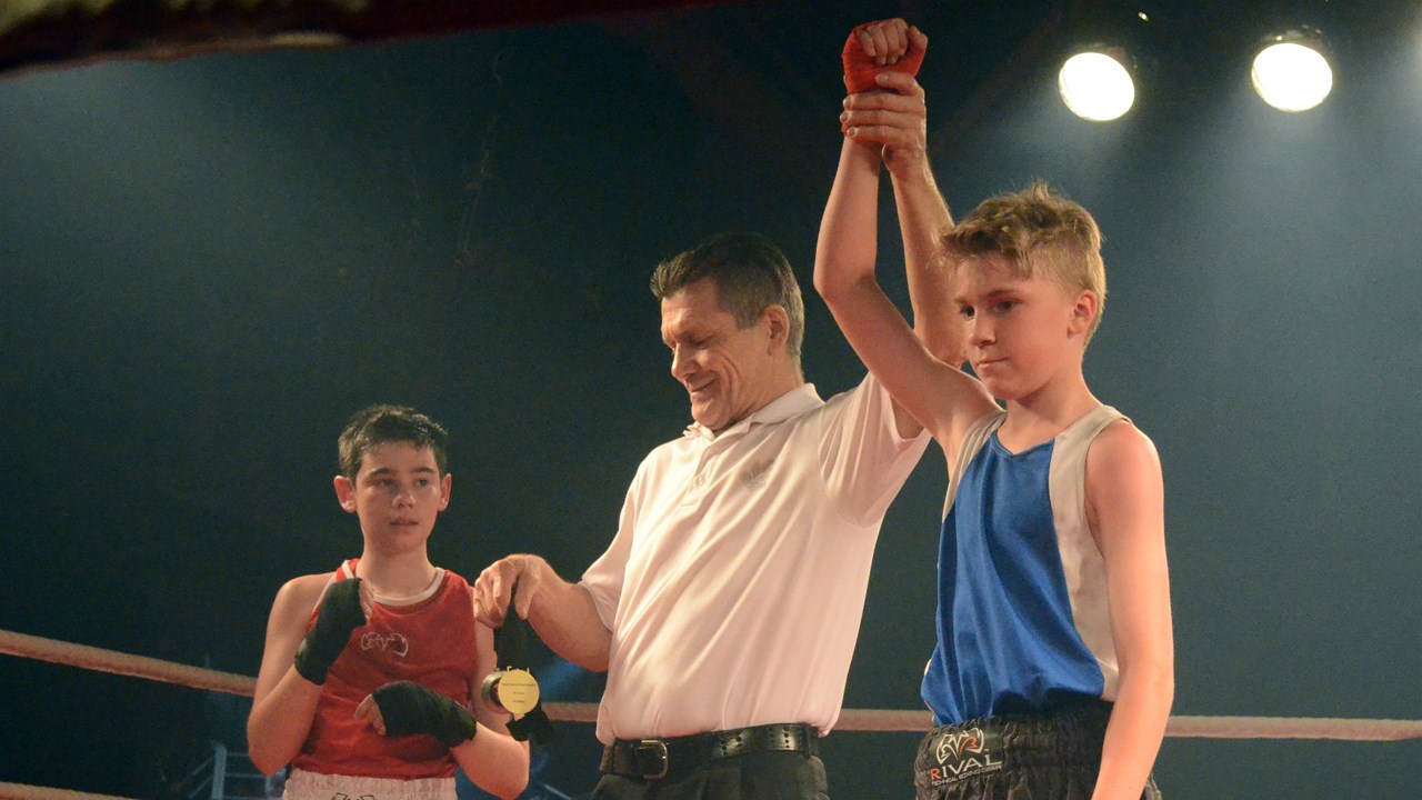 Plus de 850 personnes assistent au Super gala de boxe Dooly's