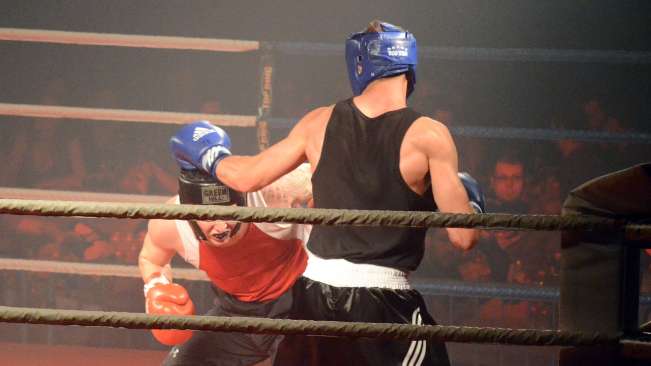 Plus de 850 personnes assistent au Super gala de boxe Dooly's
