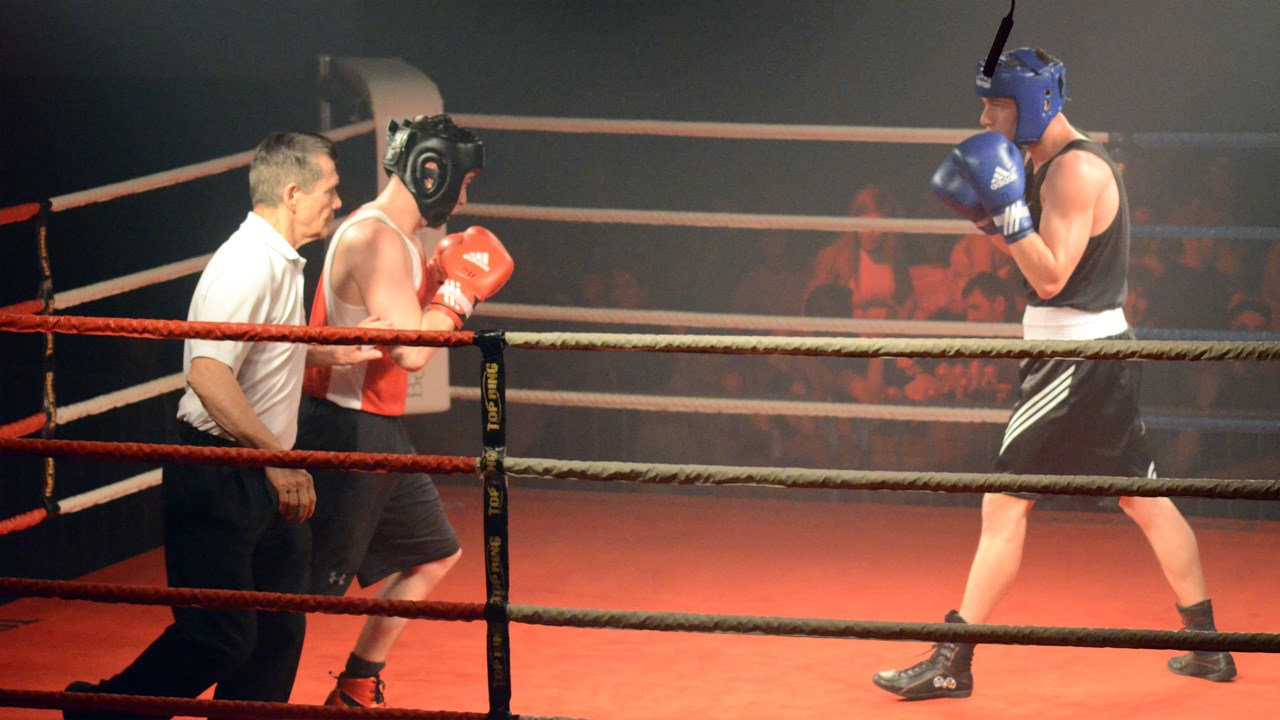 Plus de 850 personnes assistent au Super gala de boxe Dooly's