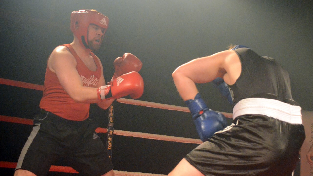 Plus de 850 personnes assistent au Super gala de boxe Dooly's