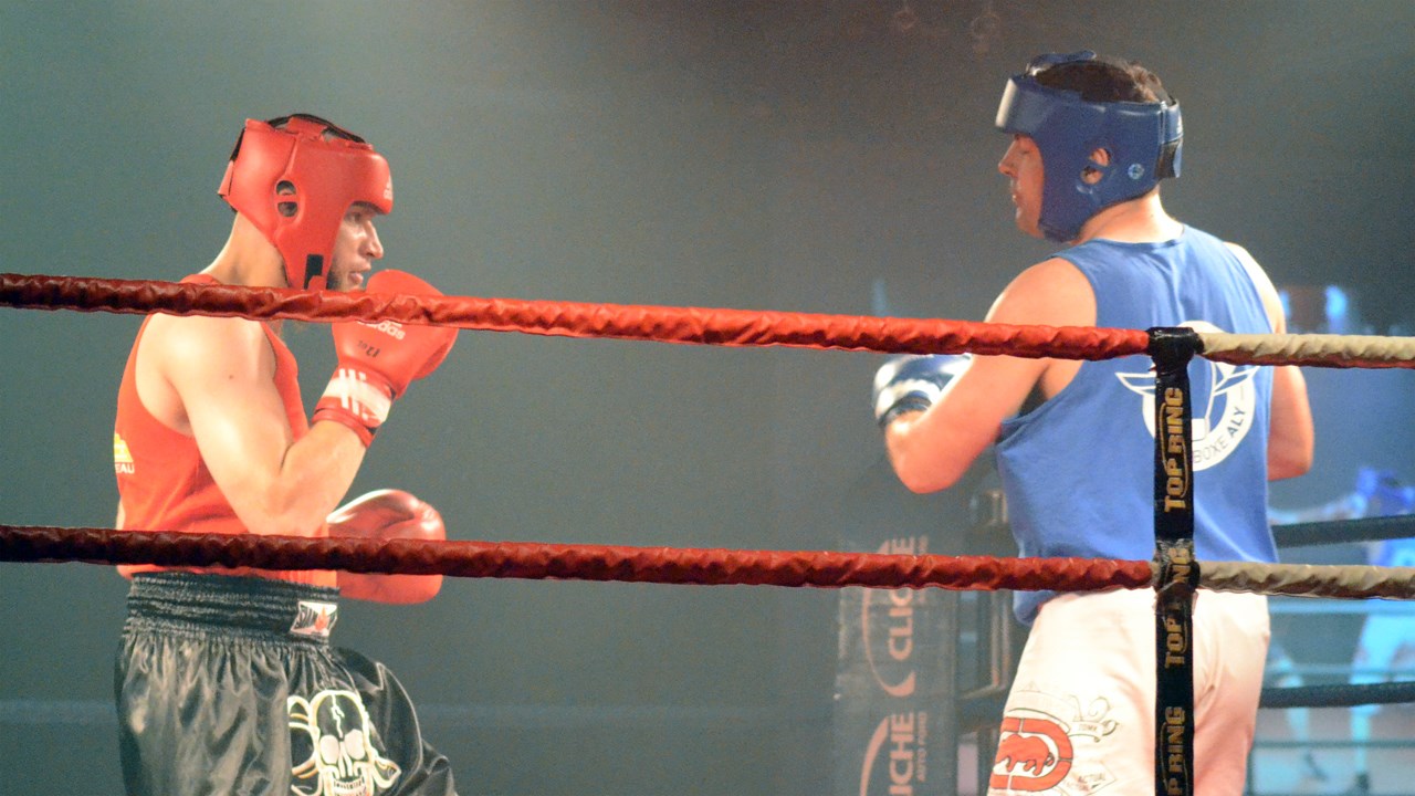 Plus de 850 personnes assistent au Super gala de boxe Dooly's
