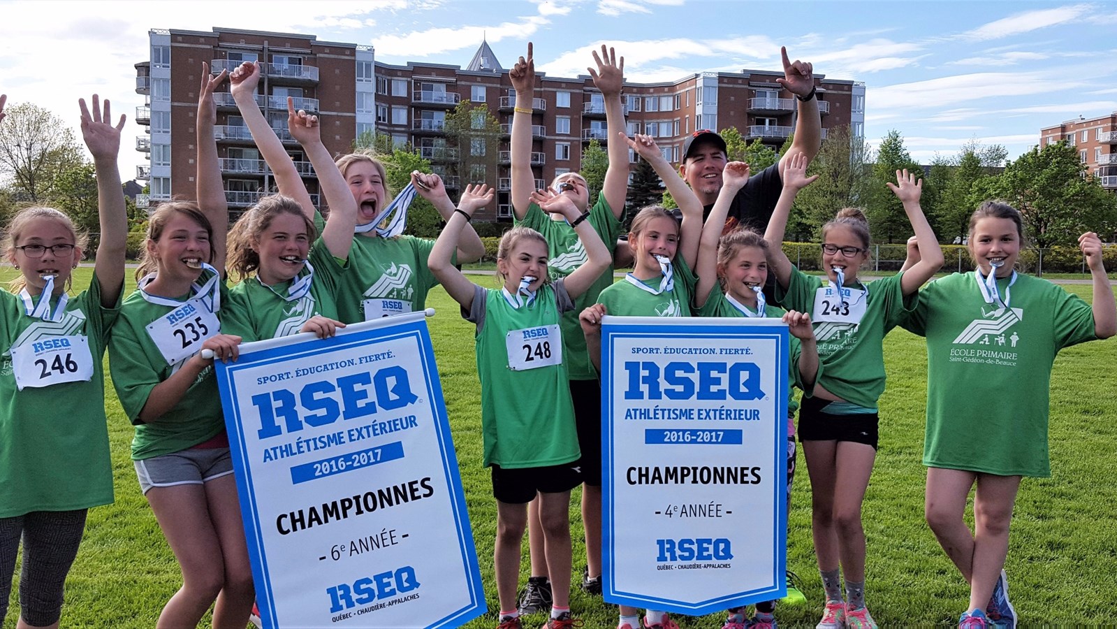Deux bannières et 12 médailles pour Saint-Gédéon au Championnat régional d’athlétisme primaire