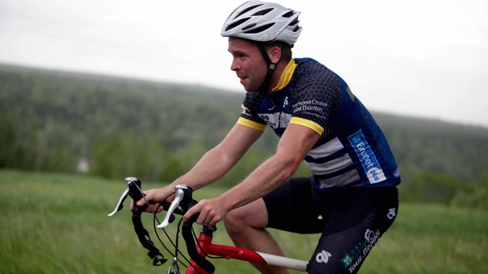La grêle, le vent, la pluie : rien n'arrête les cyclistes du Défi Tour de Beauce 2017