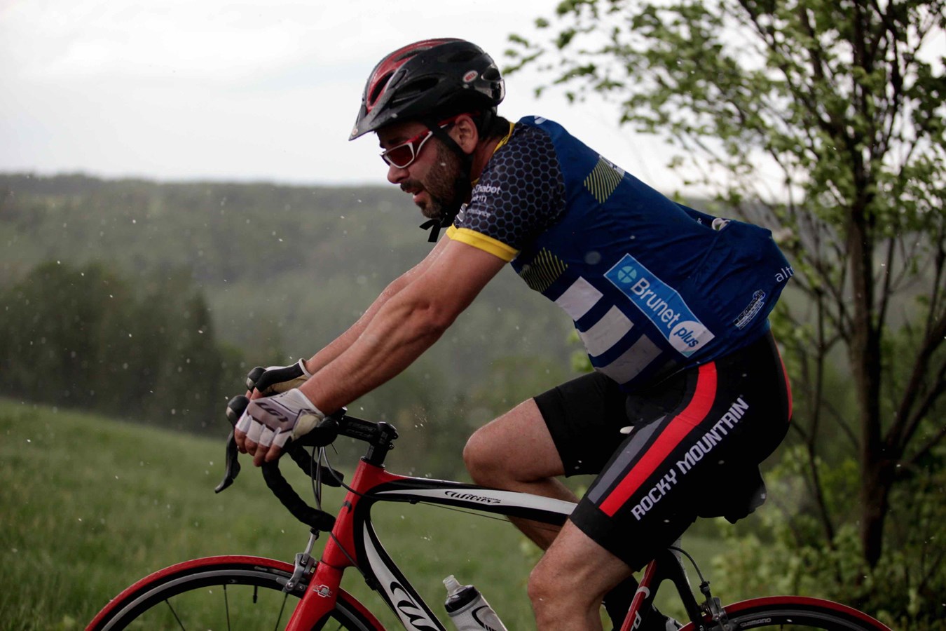 La grêle, le vent, la pluie : rien n'arrête les cyclistes du Défi Tour de Beauce 2017