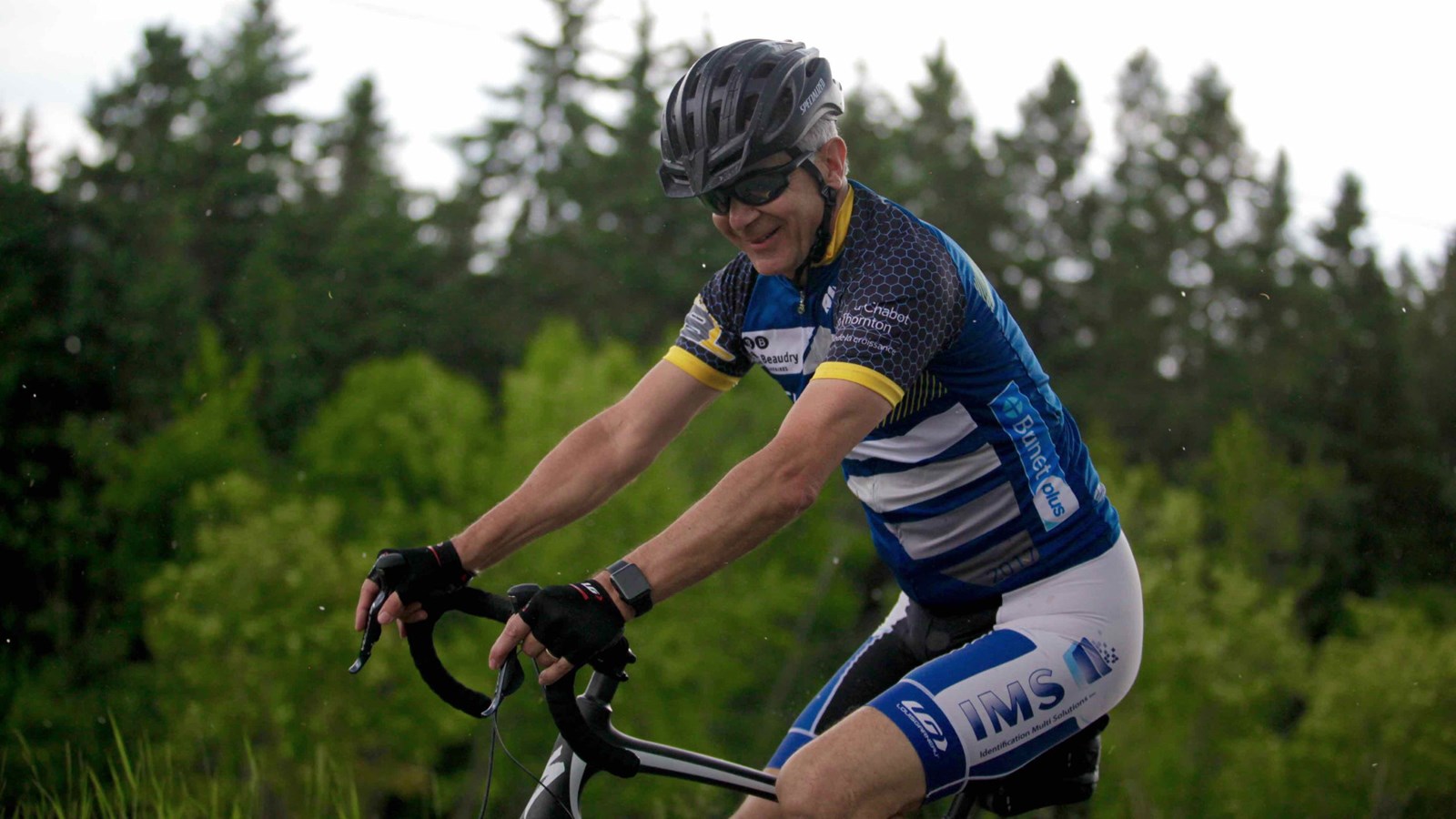 La grêle, le vent, la pluie : rien n'arrête les cyclistes du Défi Tour de Beauce 2017
