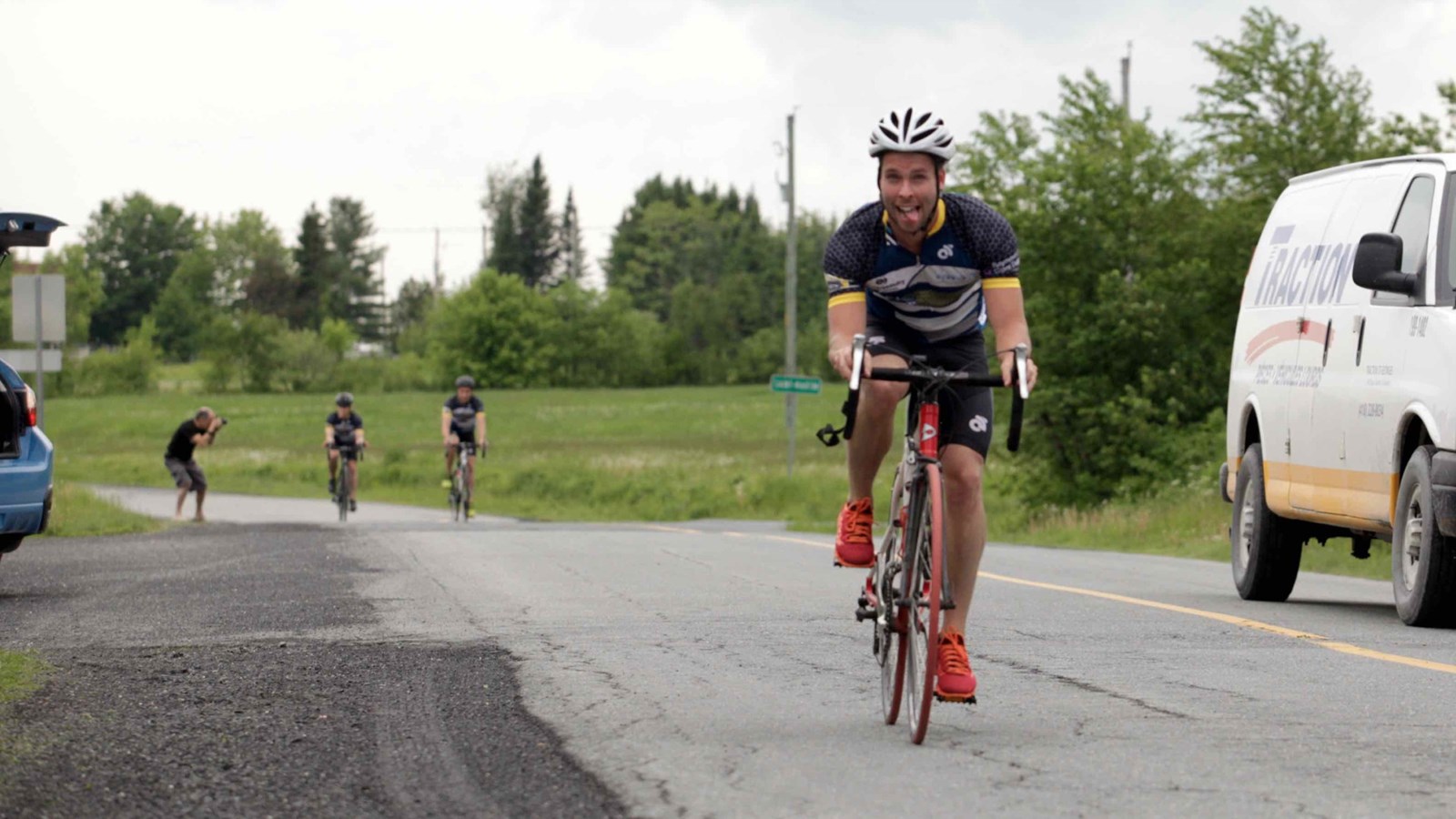 La grêle, le vent, la pluie : rien n'arrête les cyclistes du Défi Tour de Beauce 2017