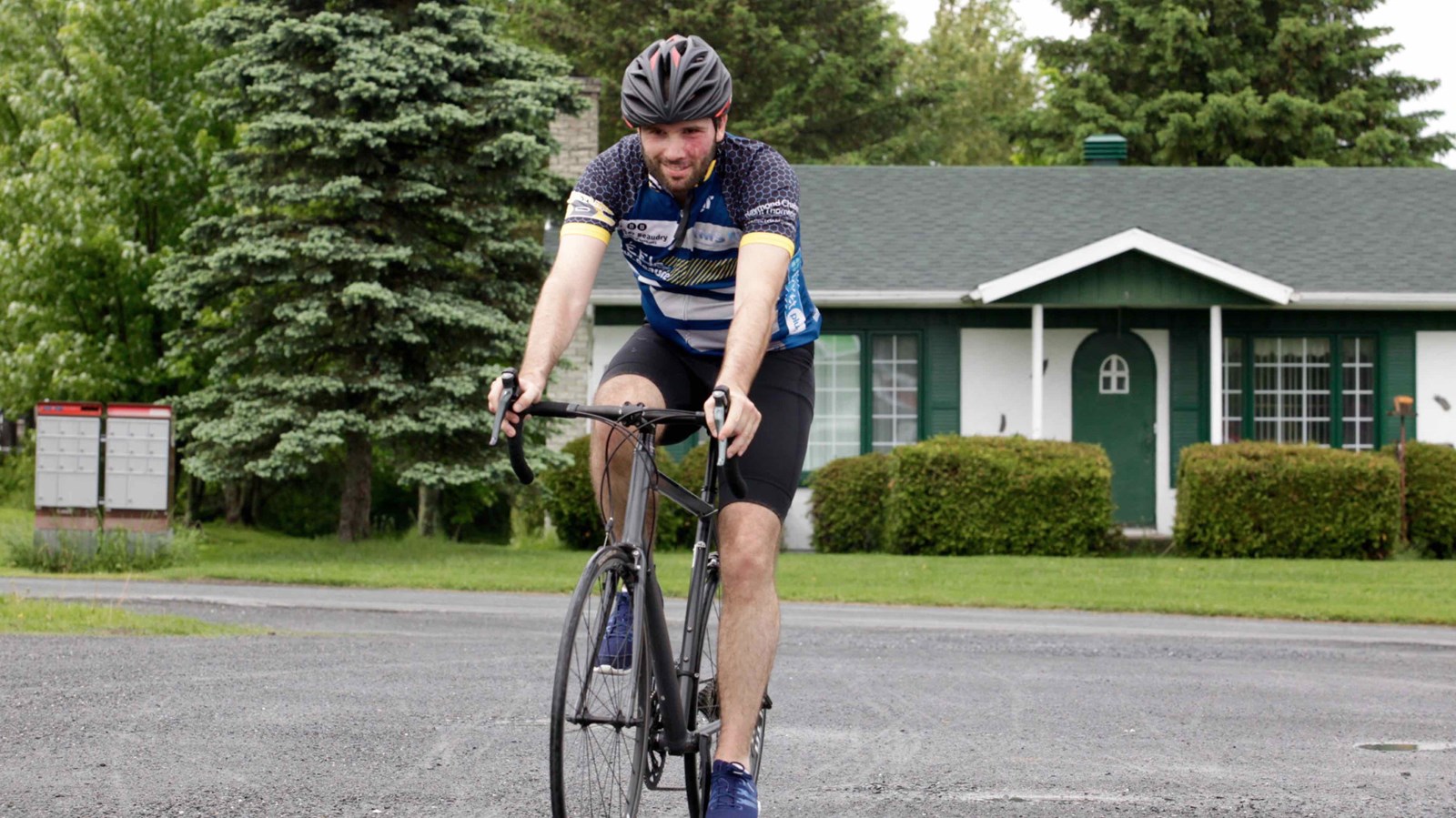 La grêle, le vent, la pluie : rien n'arrête les cyclistes du Défi Tour de Beauce 2017