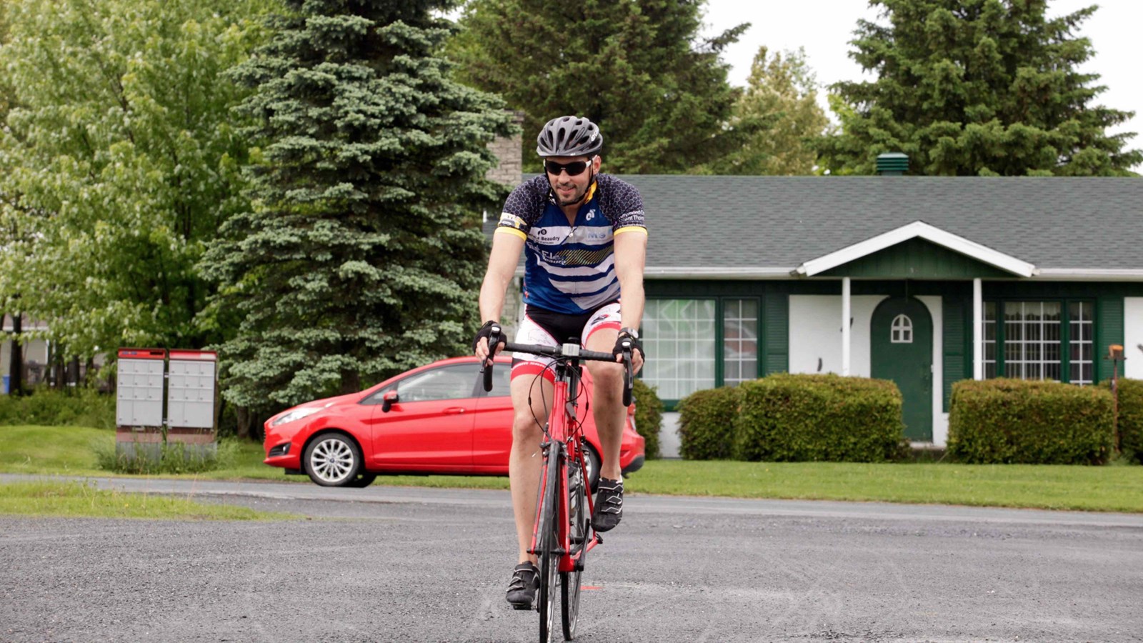 La grêle, le vent, la pluie : rien n'arrête les cyclistes du Défi Tour de Beauce 2017