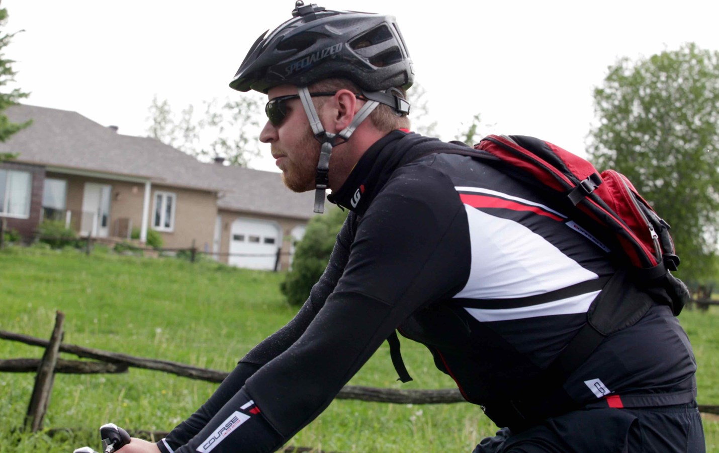 La grêle, le vent, la pluie : rien n'arrête les cyclistes du Défi Tour de Beauce 2017