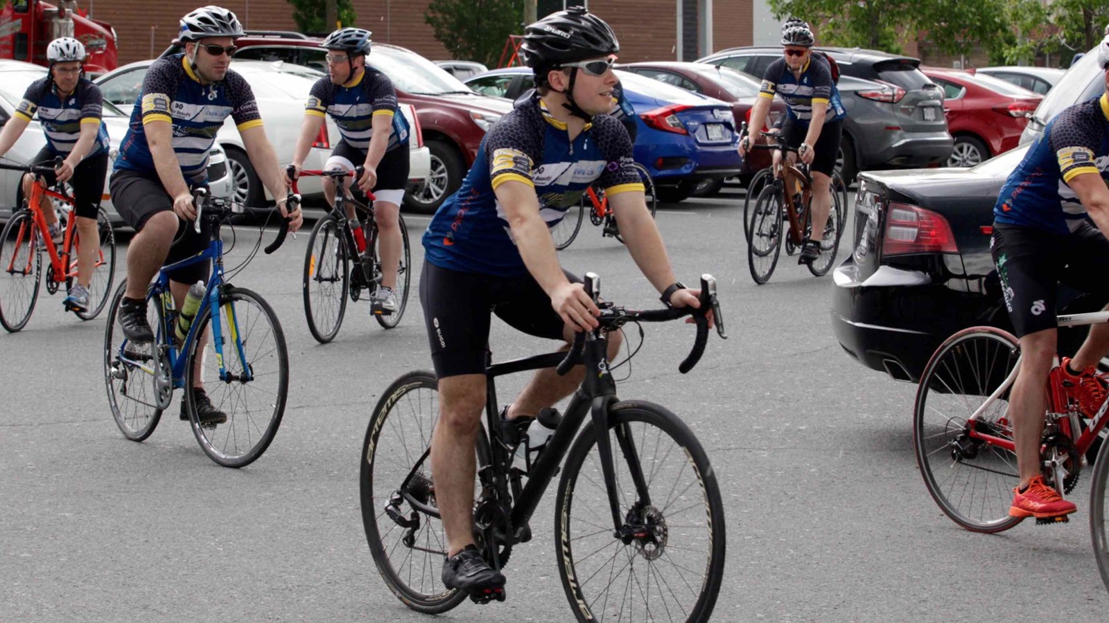 La grêle, le vent, la pluie : rien n'arrête les cyclistes du Défi Tour de Beauce 2017