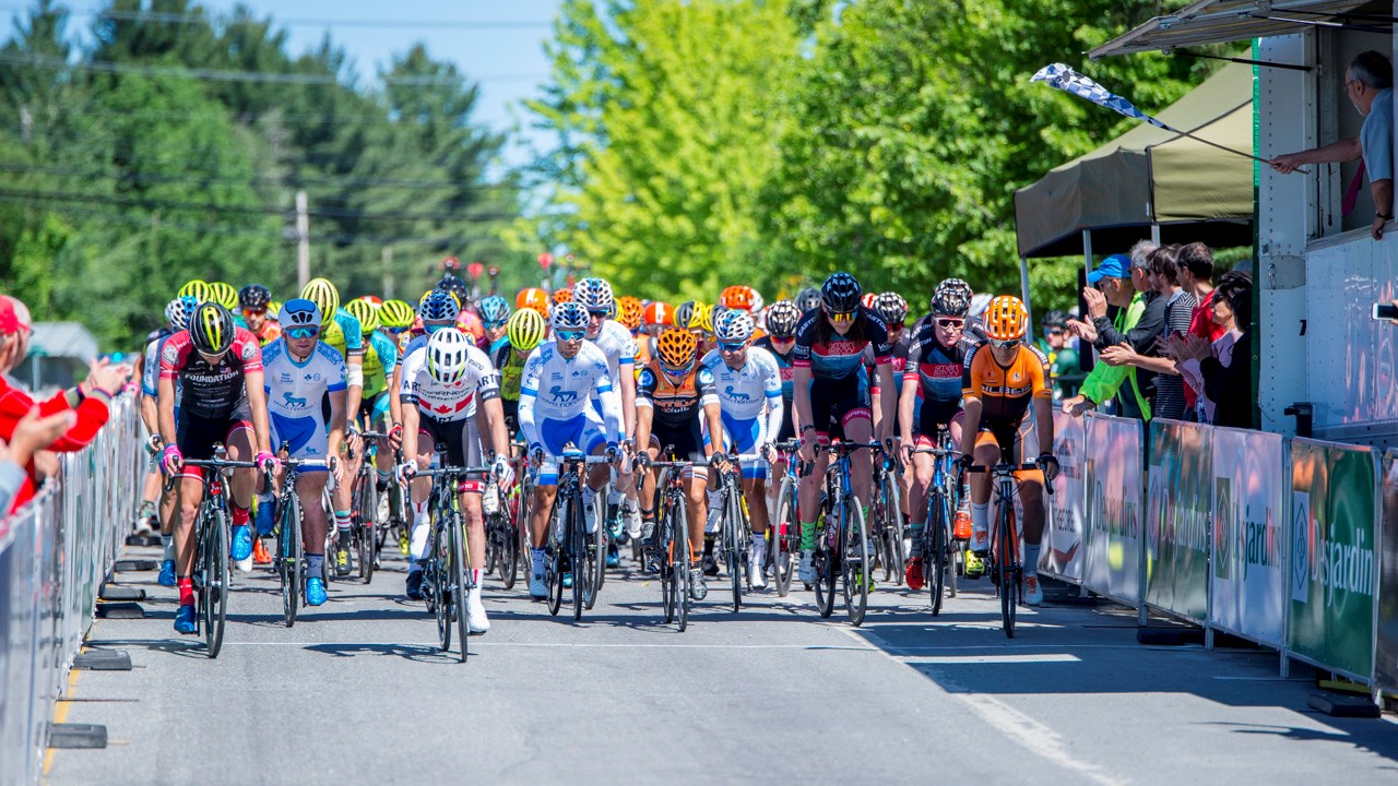 TOUR DE BEAUCE 2017 | Les cyclistes ont pris le départ vers 10h pour la 1ère étape