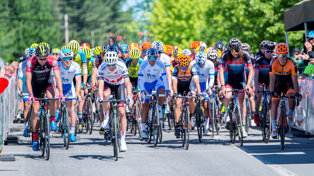 TOUR DE BEAUCE 2017 | Les cyclistes ont pris le départ vers 10h pour la 1ère étape